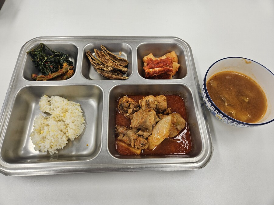 오늘의 회사밥은?_3.jpg