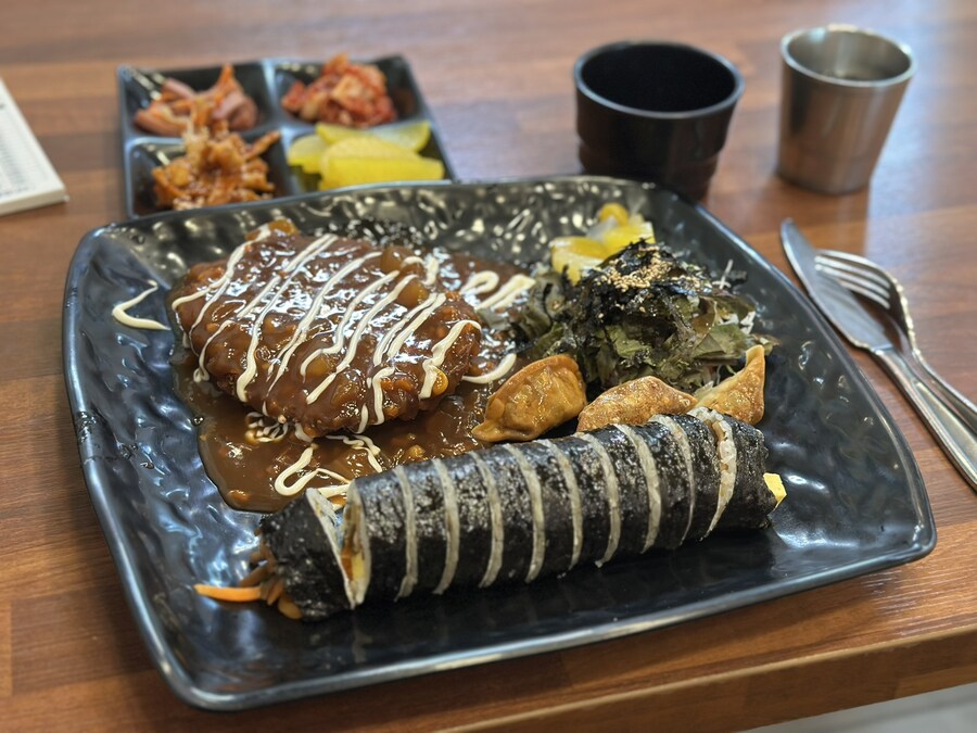 김밥천국의 로망이었던 스페셜정식_1.jpg