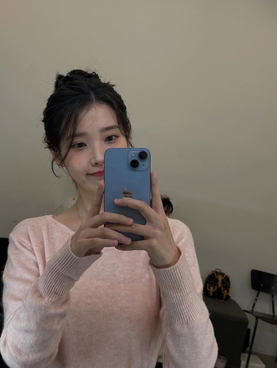 2025.10.01 아이유 인스타그램_14.jpg