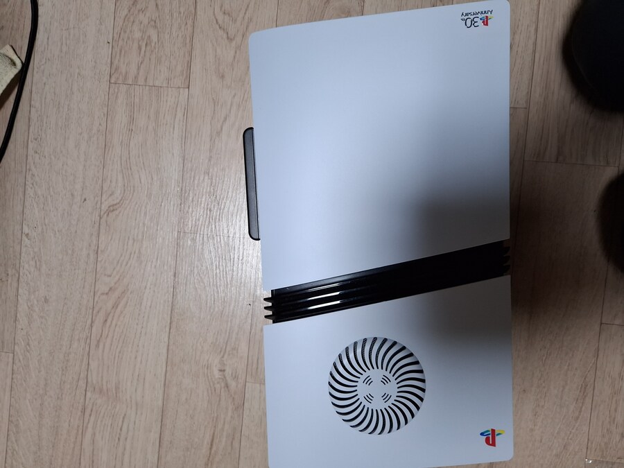 PS5 PRO 환풍기 있는 커버로 바꿔봤습니다_4.jpg