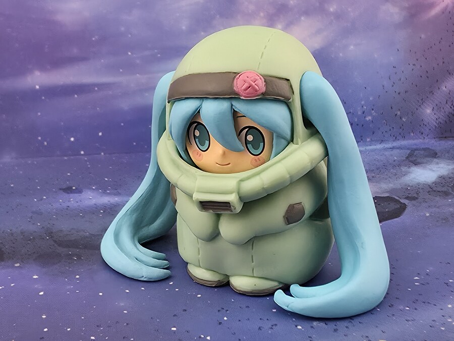 미쿠)밀린 피규어 사진 찍음._3.jpg