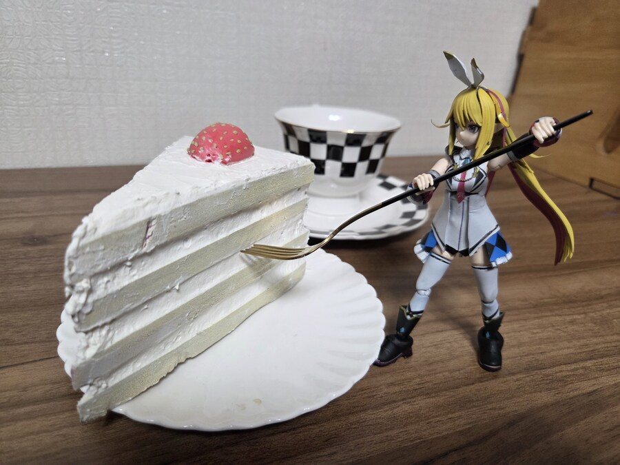 이상한 나라의 리노아_1.jpg