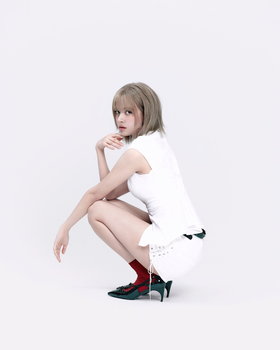 [엔믹스] NMIXX : Blue Valentine “SPINNIN’ ON IT”_1.jpg