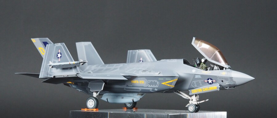 Tamiya 1/72 F-35C 라이트닝II_9.jpg