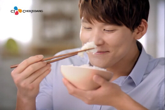 뭐지 대체육만두 생각보다 맛있당_1.jpg