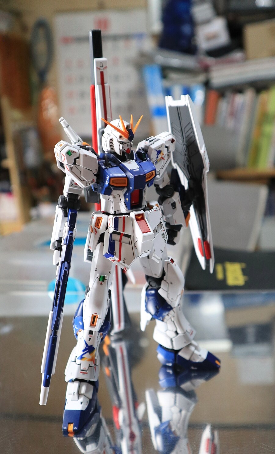 반다이 RG 1/144 후쿠오카 뉴건담 도색완성._8.jpg