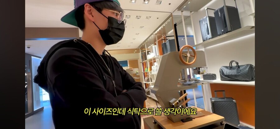 슈퍼카 타는 20살 영앤리치의 하루_31.jpg