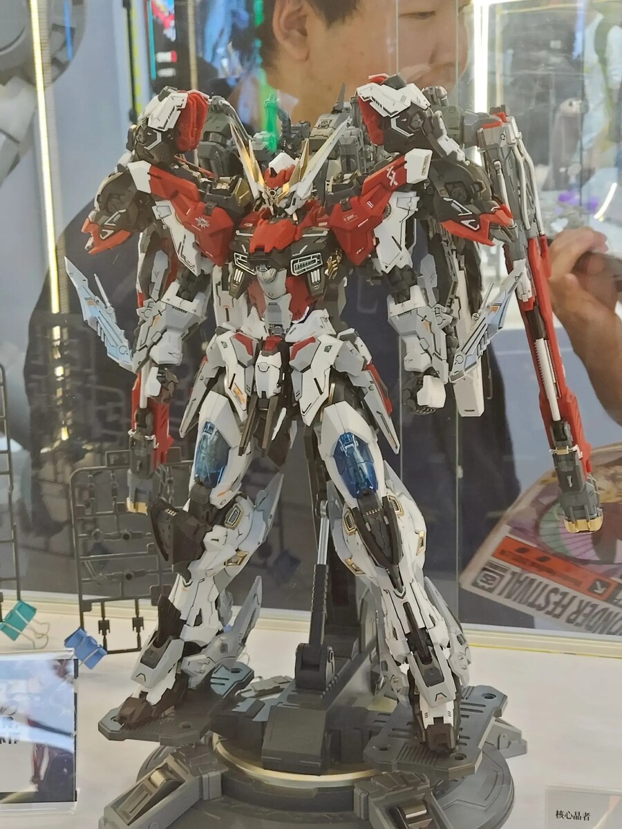 [애니메스터 x 인피니티디멘션] 1/72 스카이 블레이즈 원페 사진_1.jpg