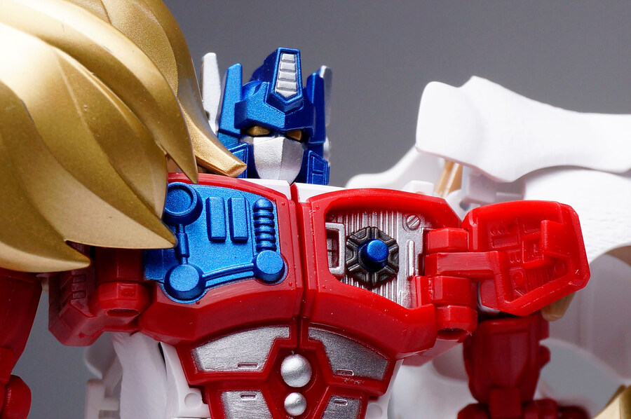 트랜스포머 40주년 셀렉션 라이오 콘보이_15.jpg