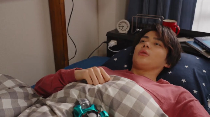 요즘 가면라이더 초반 조력자 근황_1.jpg