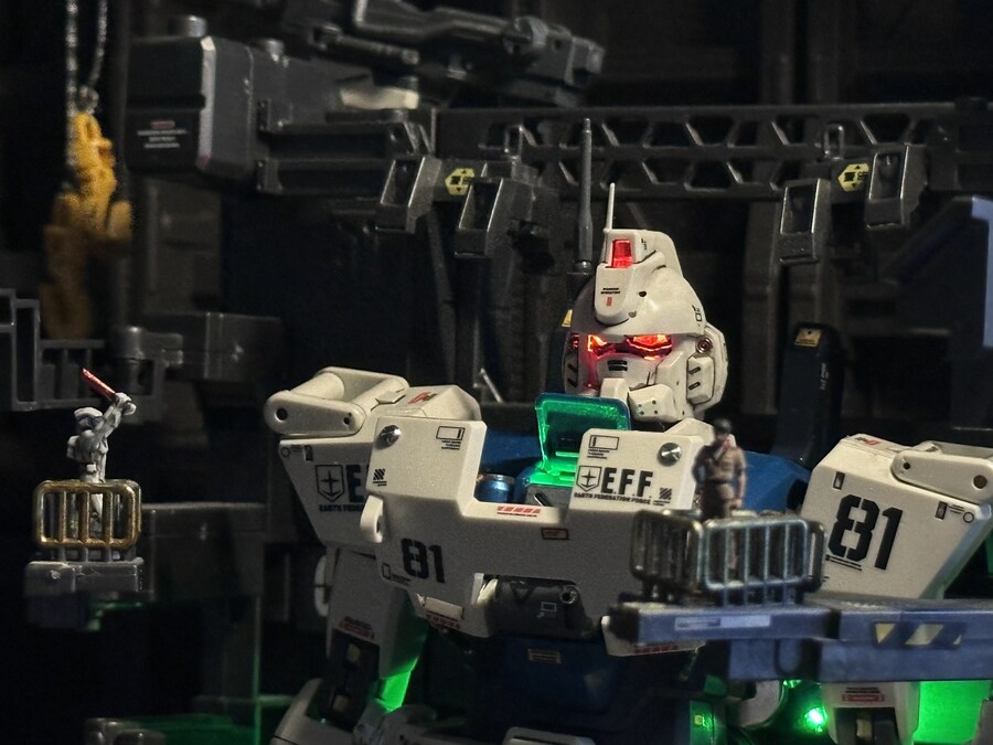 [MG] 건담MS 08소대 EZ-8에 led를_17.jpg