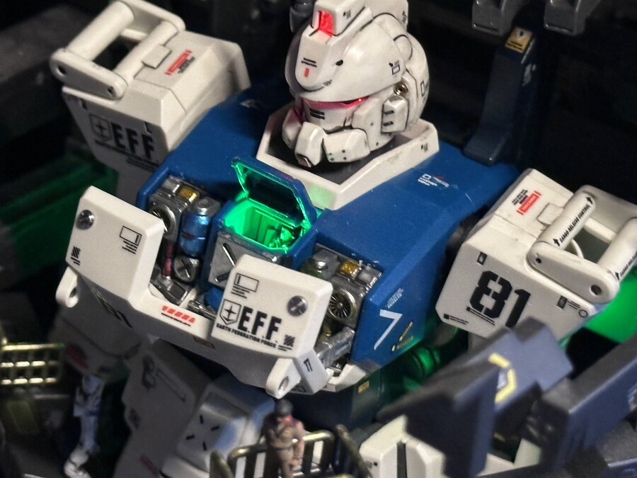 [MG] 건담MS 08소대 EZ-8에 led를_18.jpg