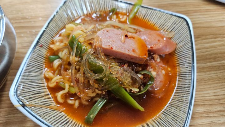 부대찌개를 탄생시킨 최초의 식당본점_5.jpg