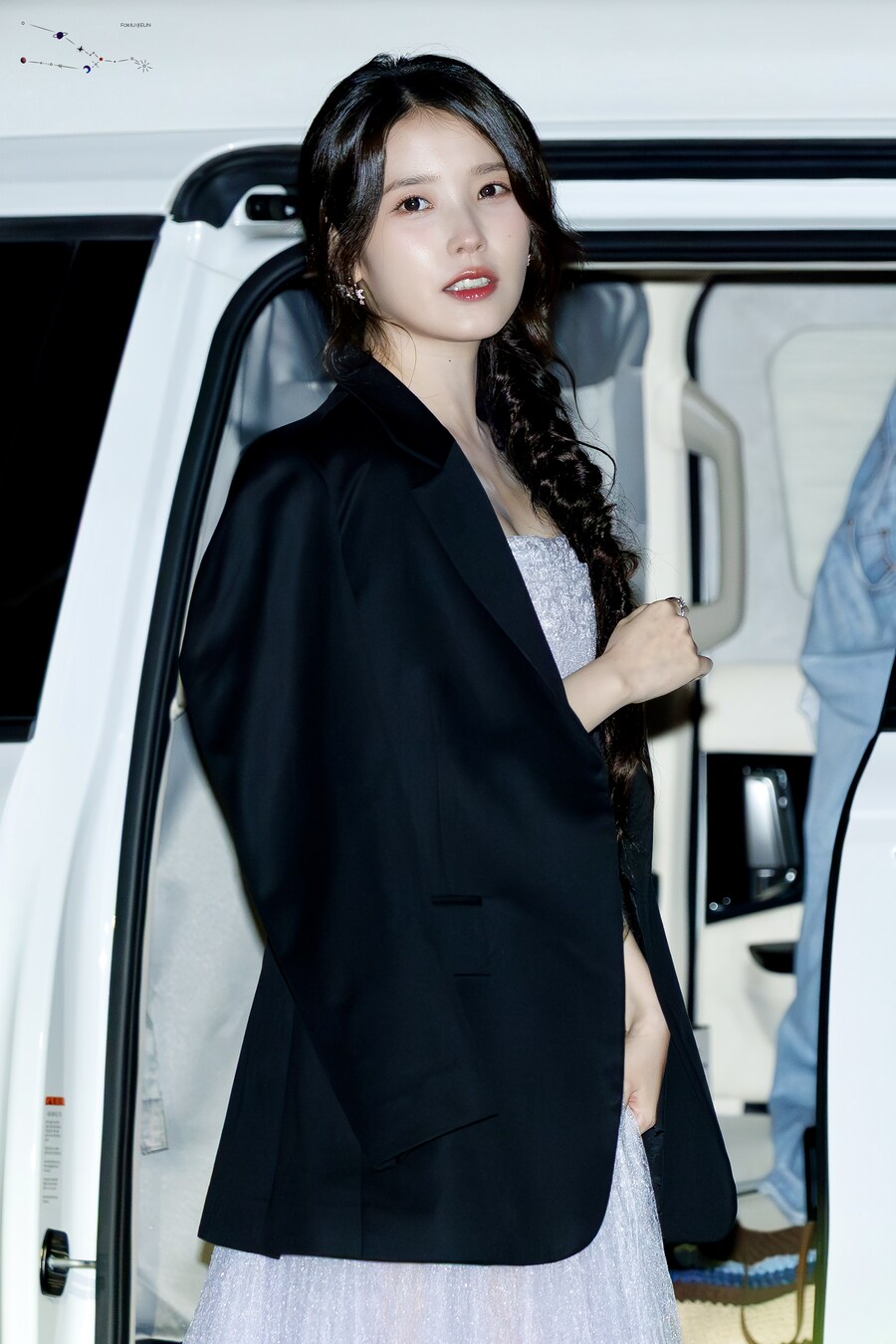 2025.10.02 서울드라마어워즈 아이유 퇴근길(땡촐이)_4.jpg
