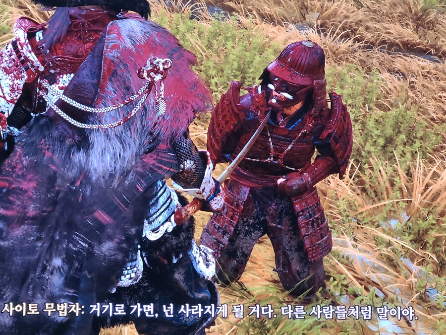 팔 잘려도 사는게 맞나요?_2.jpg