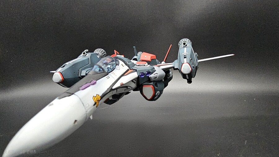 반다이 1/72 VF-25 슈퍼파츠_마크로스 프론티어_5.jpg