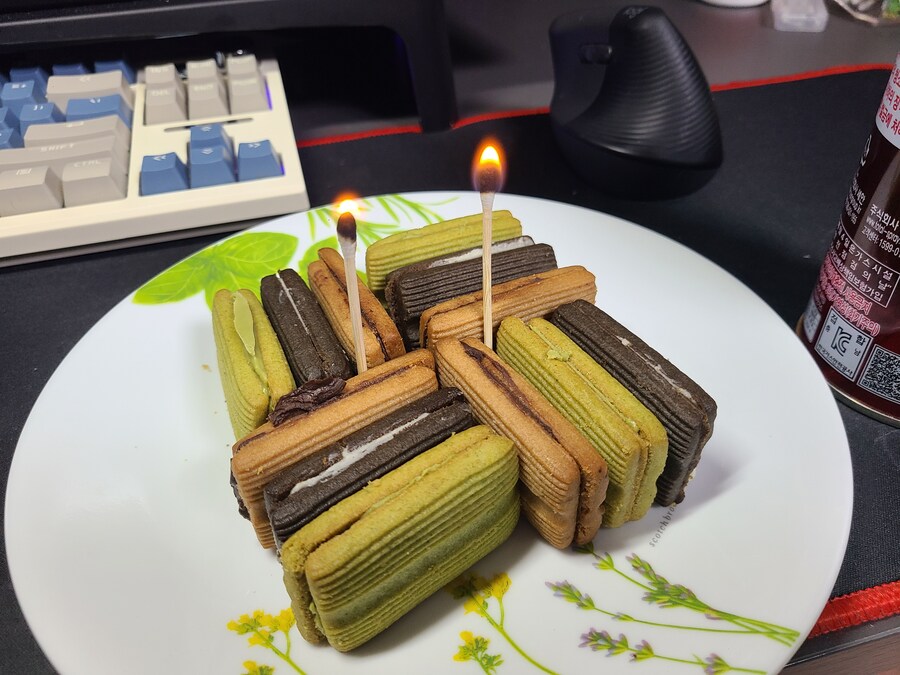 오늘 생일인데 케이크를 안사서_1.jpg