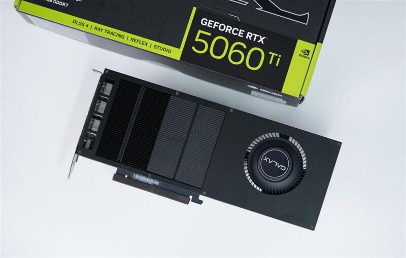 GALAX, 1슬롯 RTX 5060 Ti 출시_1.jpg