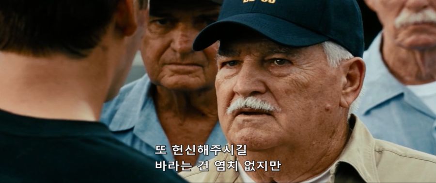 영화속 퇴역 군함선으로 외계인 함대를 박살내다_12.jpg