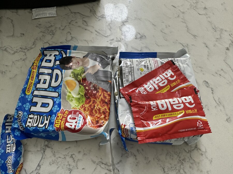 오랜만에 비빔면 먹어야지_1.jpg