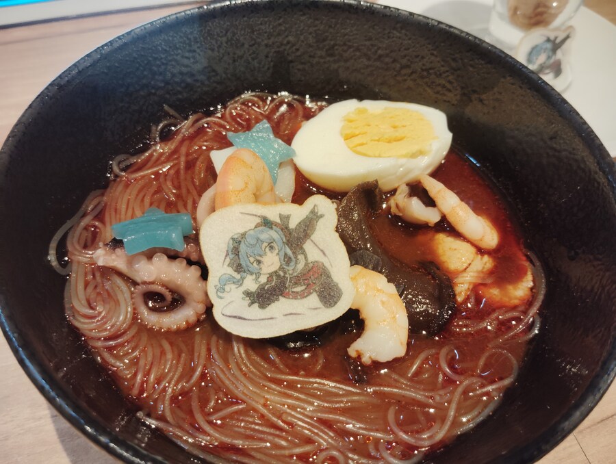 버튜버) 스이짱 풀코스 먹는중_2.jpg