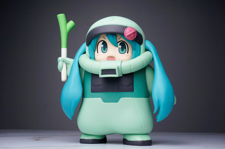 GUNDAM × MIKU_10.jpg