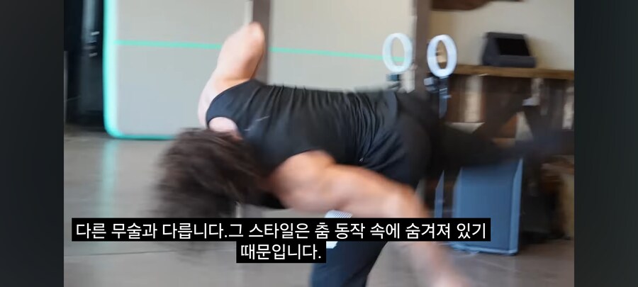 각 무술 기술들 파워측정(복싱,태권도,무에타이,가라데.카포에라)_16.jpg