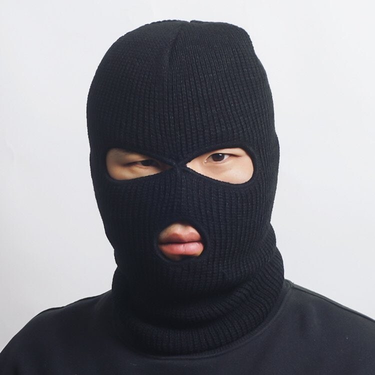 캄보디아에서 이거 쓰고 다니면 납치 안당하지??_1.jpg