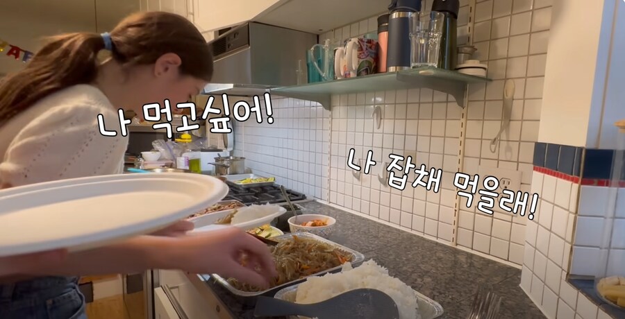 BTS 블랙핑크 케데헌 감독님에 감사하다는 해외교포.jpg_24.png