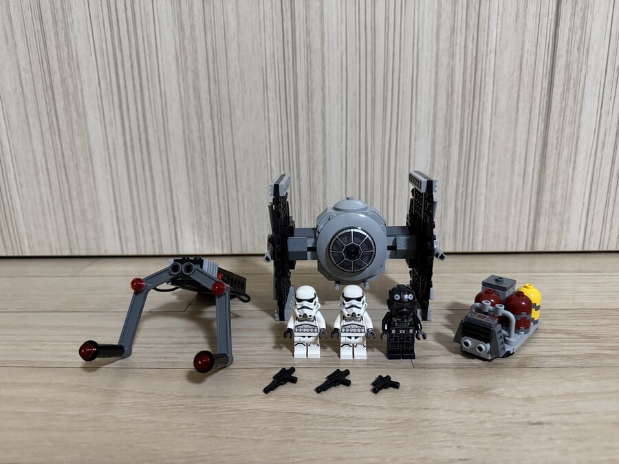 레고 스타워즈 40771 타이 파이터와 제국군 격납고 거치대_10.jpg