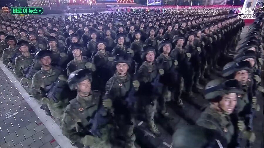 러시아 파병 북한국 열병식 근황_3.jpg