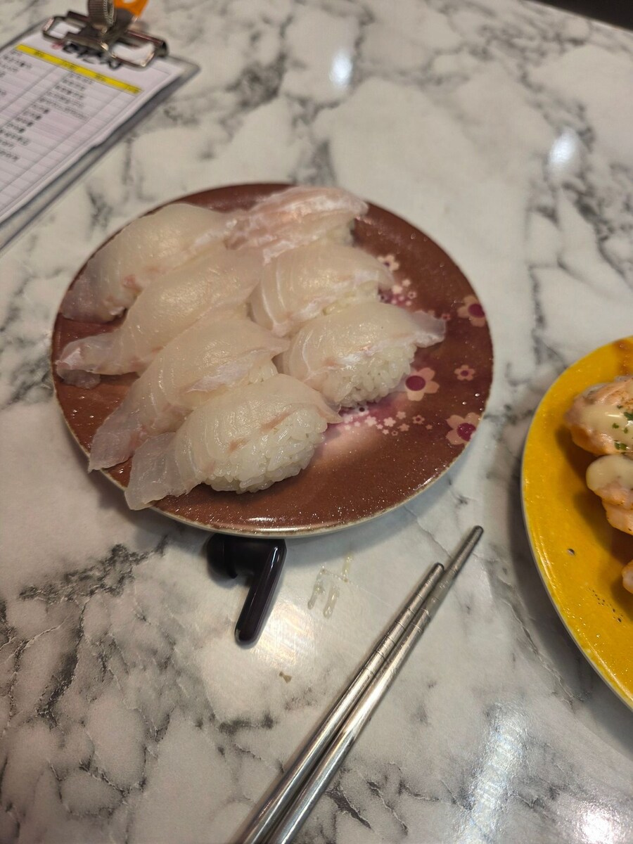요즘 무제한 초밥_1.jpg