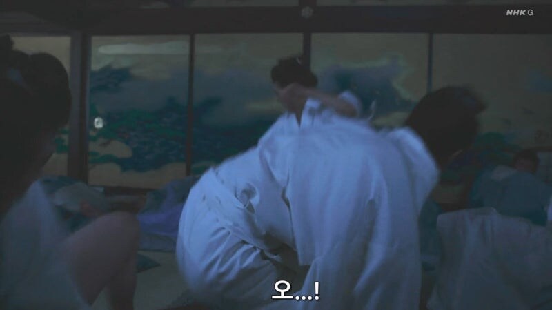 "여기에는 여자가 없으니까, 남자를 범하는거라고"_16.jpg