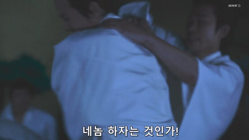 "여기에는 여자가 없으니까, 남자를 범하는거라고"_17.jpg