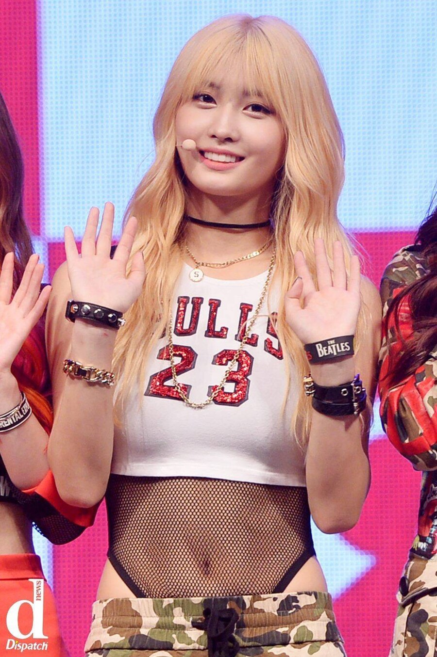 10년전 트와이스 데뷔 복장 모모_1.jpg