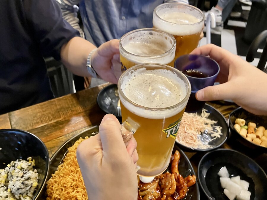 먹짤) 성우 팬미갔다가 뒤풀이하고 숙소 온_4.jpg