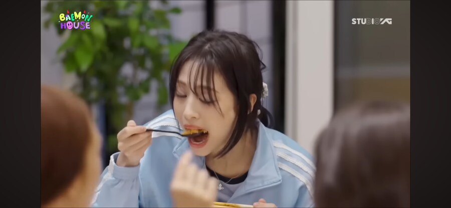 보는 사람 무섭다는 요즘 아이돌 식사 장면_16.png