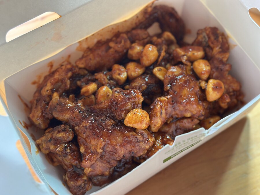 피똥 싸는 BHC 핫후라이드 등_6.jpg