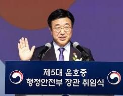 한국장부엔 민간인납치고문에 통달한 장관이 있다?_1.jpg