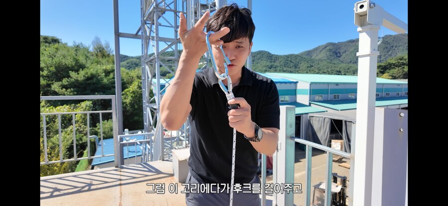 안전 정보 : 일반 / 간이 완강기 사용법_22.jpg