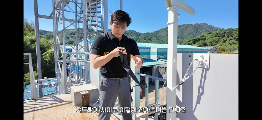 안전 정보 : 일반 / 간이 완강기 사용법_32.jpg
