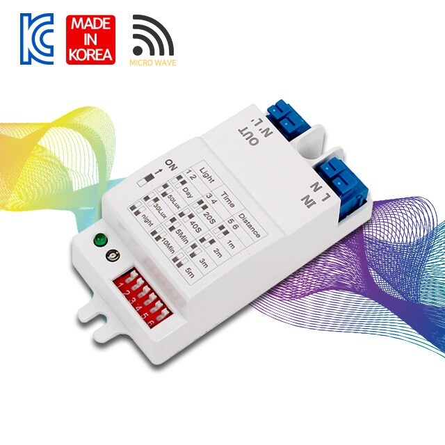 집 천장에 주먹만한 구멍을 뚫었습니다_3.jpg