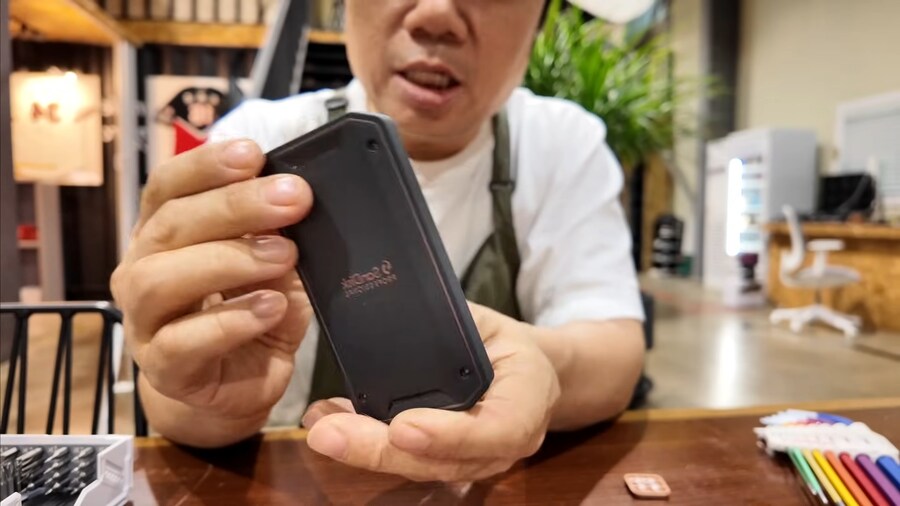 유튜브) 1테라 썬더볼트 외장 ssd 뚜따해서 4테라로 업글한 정종철_1.png