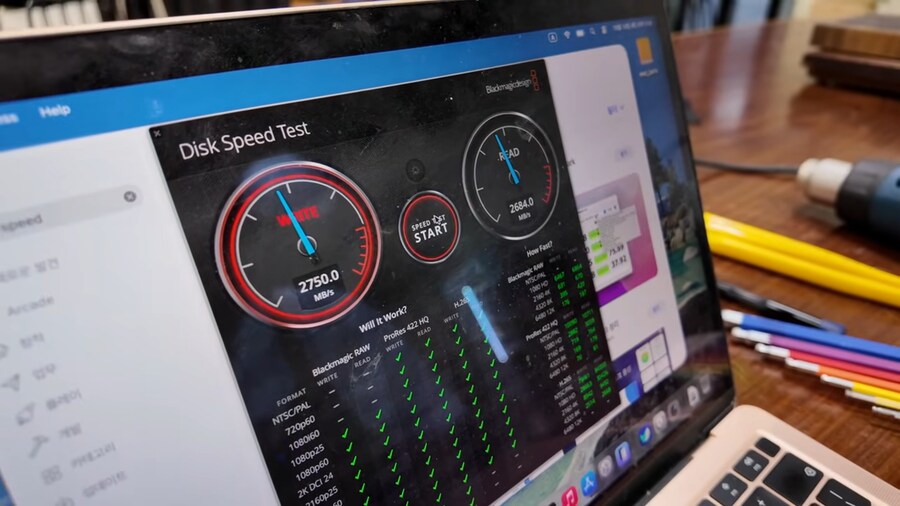 유튜브) 1테라 썬더볼트 외장 ssd 뚜따해서 4테라로 업글한 정종철_22.png