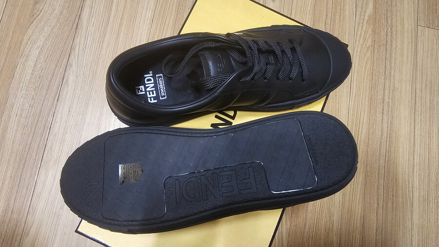 펜디 도미노 스니커즈_3.jpg