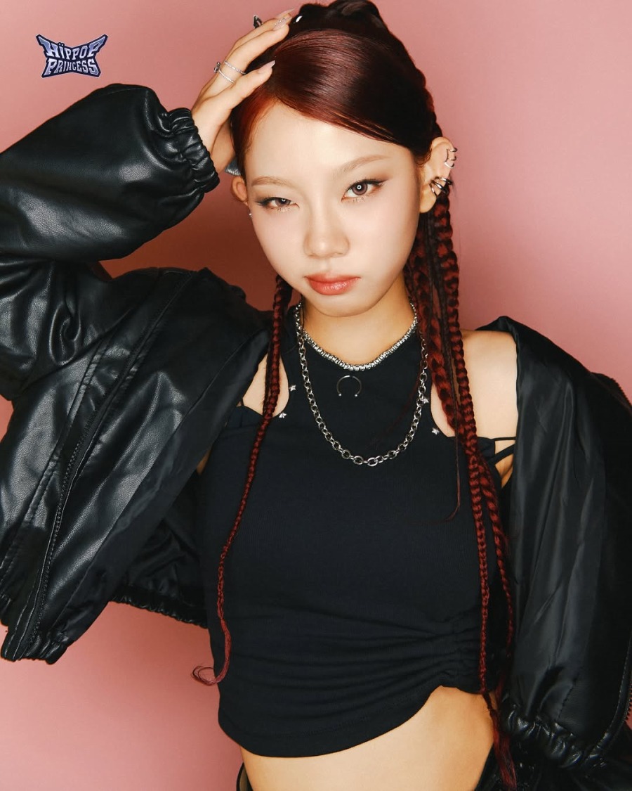 [#힙팝프린세스] 𝑪𝒆𝒍𝒆𝒃𝒓𝒊𝒕𝒚 Concept Photo Solo Cut - KOREA #최가윤🦋Group Cypher MV 공개 𝐃-𝟏𝙈𝙖𝙠.jpg