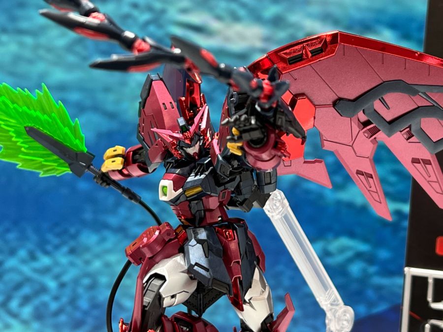 RG 건담 에피온 스페셜 코팅 외 건담 베이스 한정 전시 사진_3.jpg