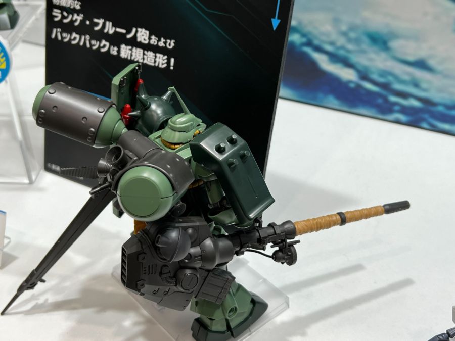 RG 건담 에피온 스페셜 코팅 외 건담 베이스 한정 전시 사진_17.jpg