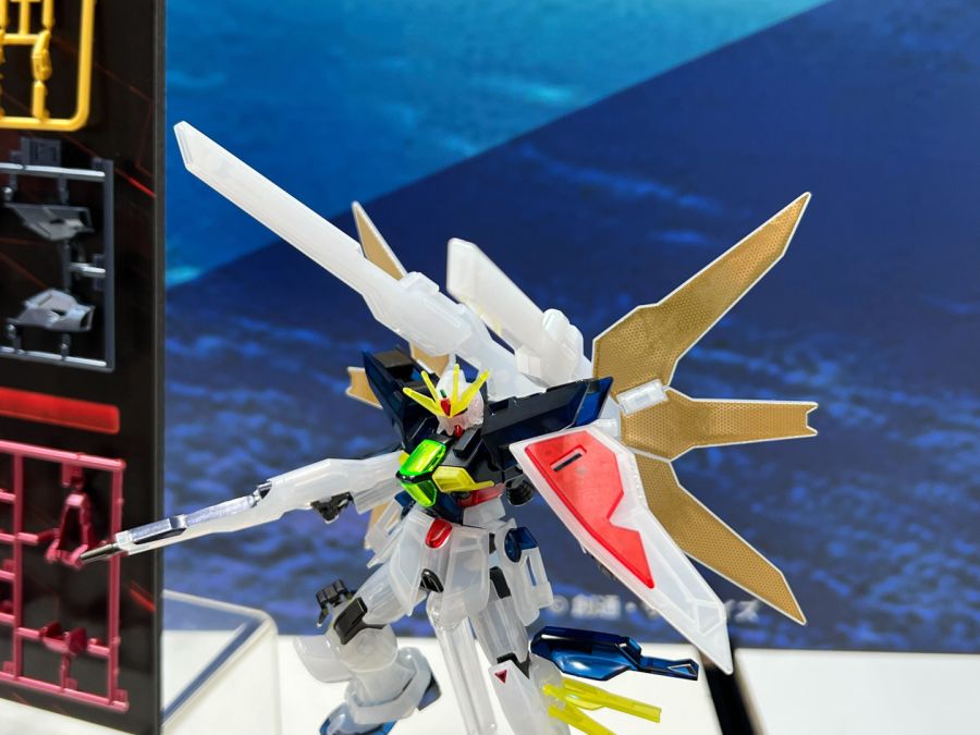 RG 건담 에피온 스페셜 코팅 외 건담 베이스 한정 전시 사진_20.jpg