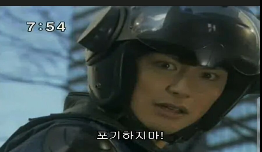 진격의거인)빛의 거인_4.jpg